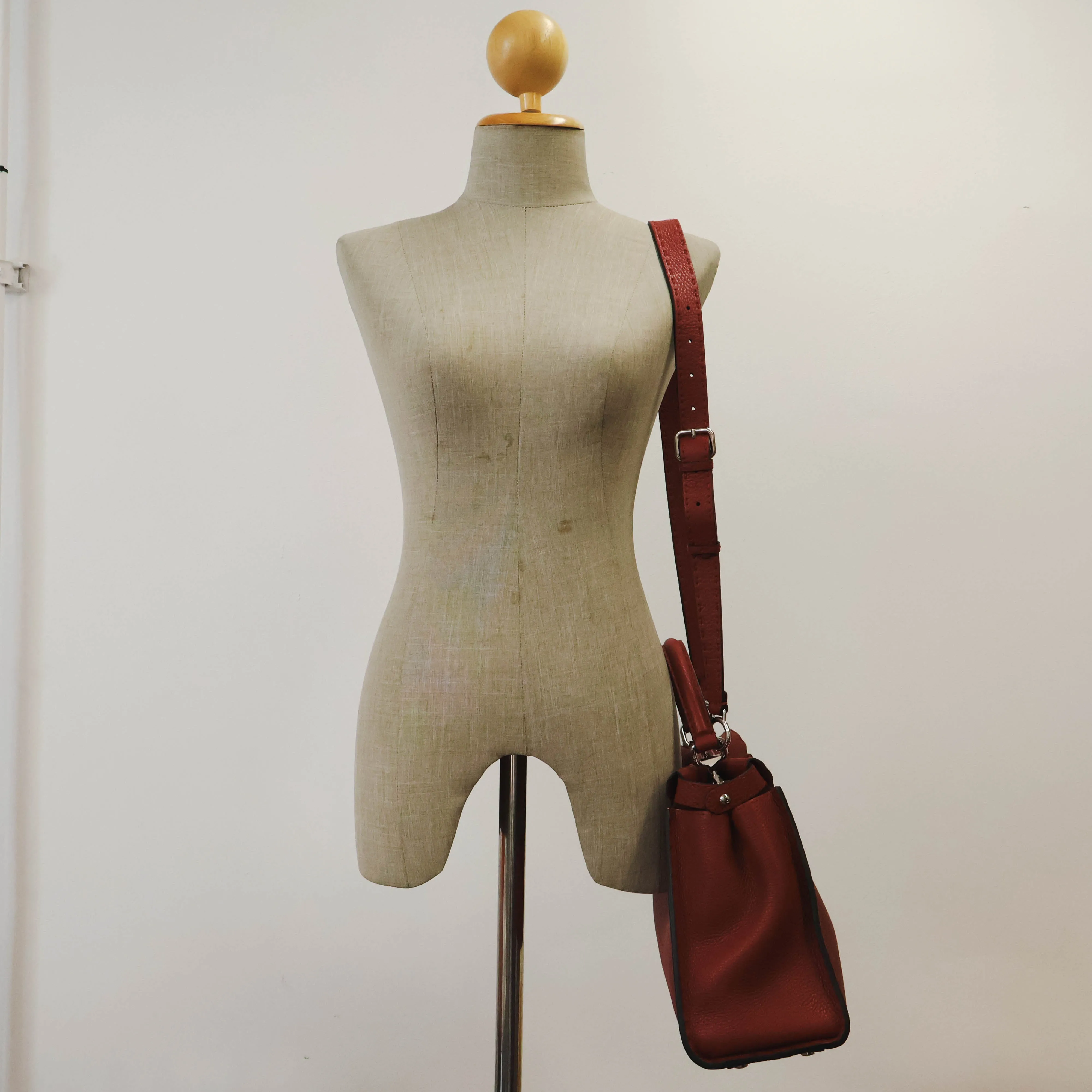 Fendi Peekaboo Regular Red