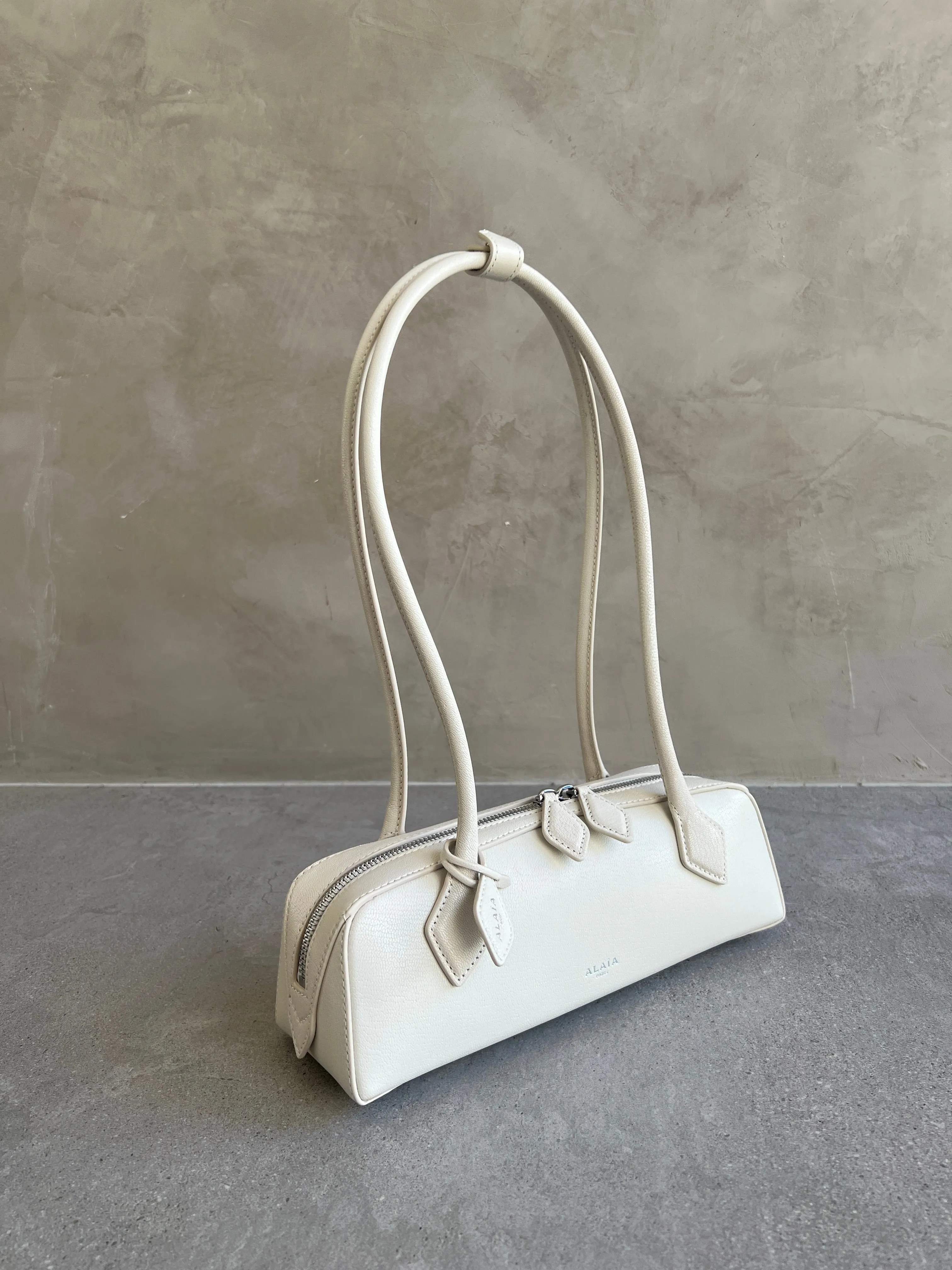 Le Teckel Small Goat, Ivory