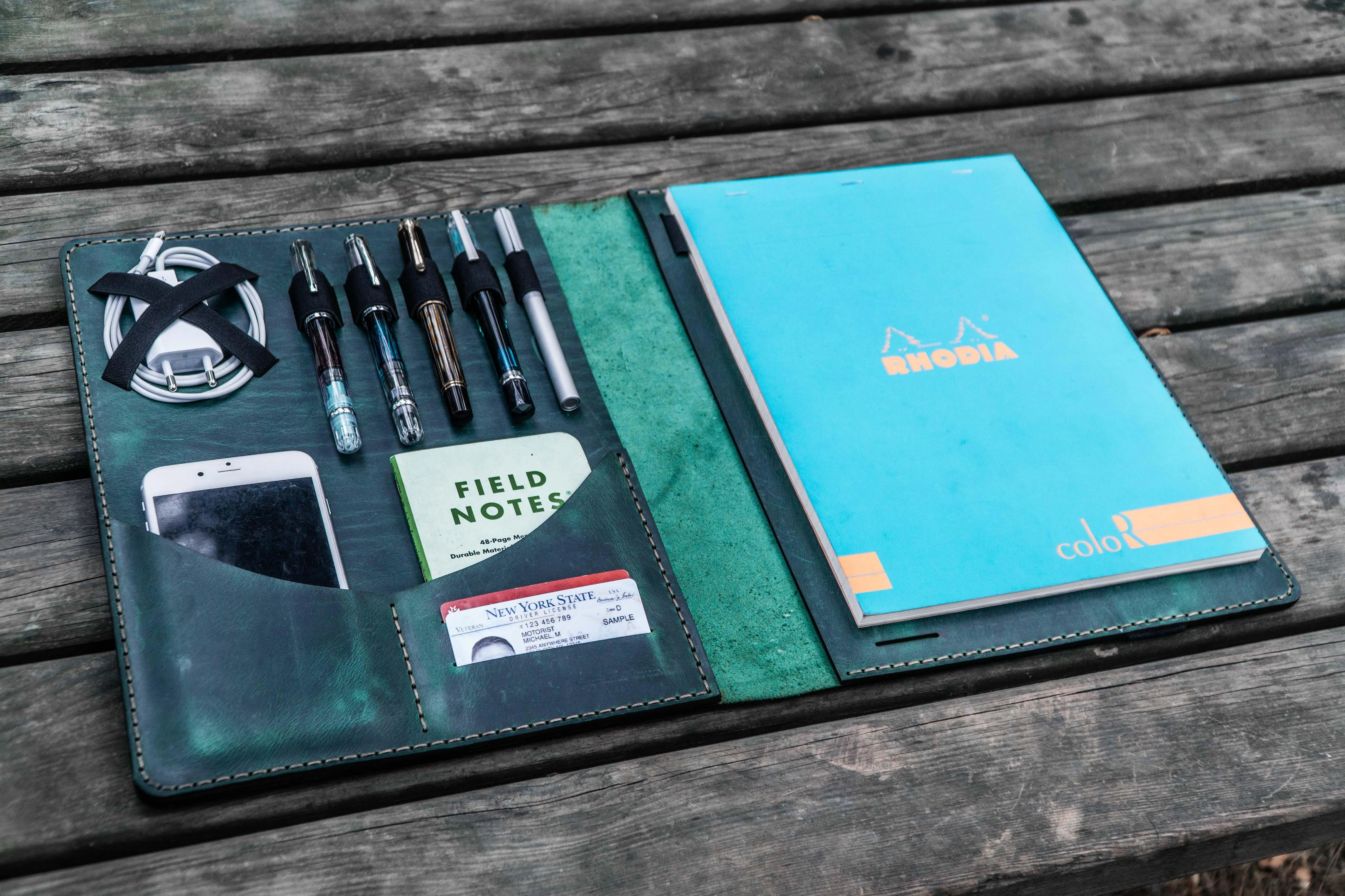 Leuchtturm1917 A4 - A4  Leather Cover Portfolio - Crazy Horse Forest Green