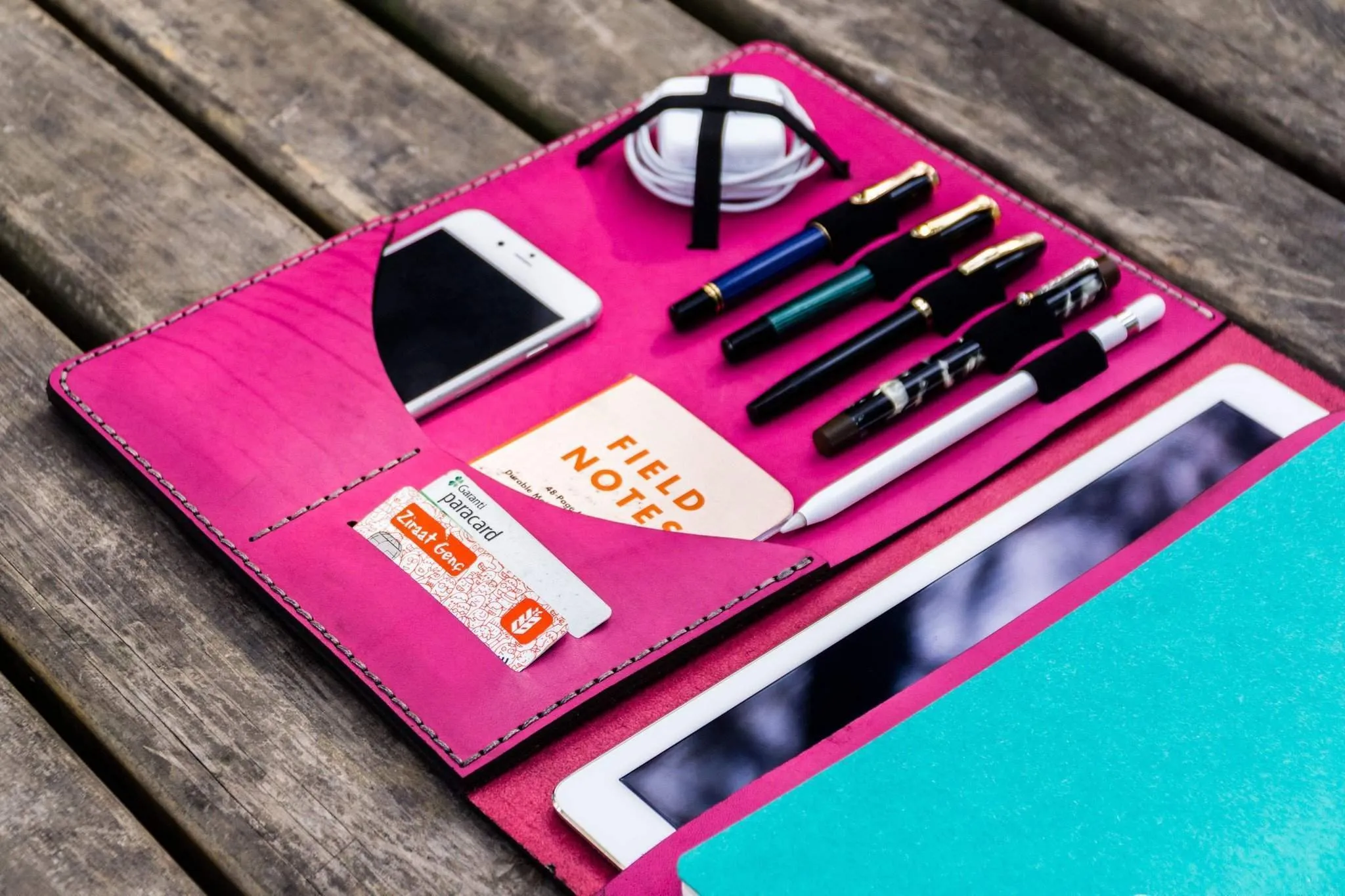 Leuchtturm1917 A4 - A4  Leather Cover Portfolio - Pink