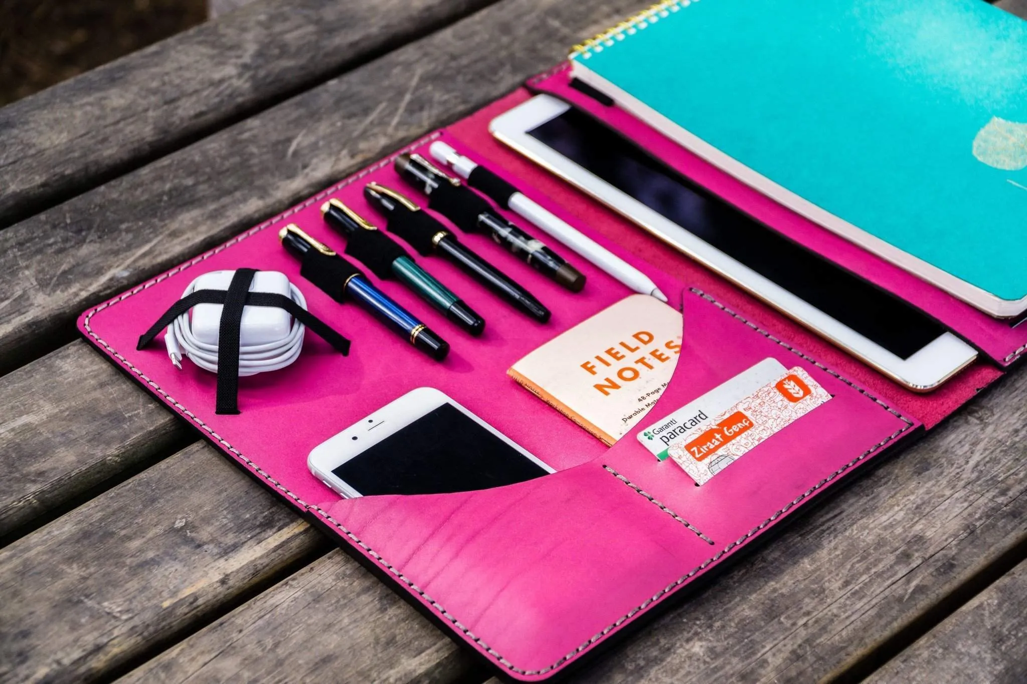 Leuchtturm1917 A4 - A4  Leather Cover Portfolio - Pink