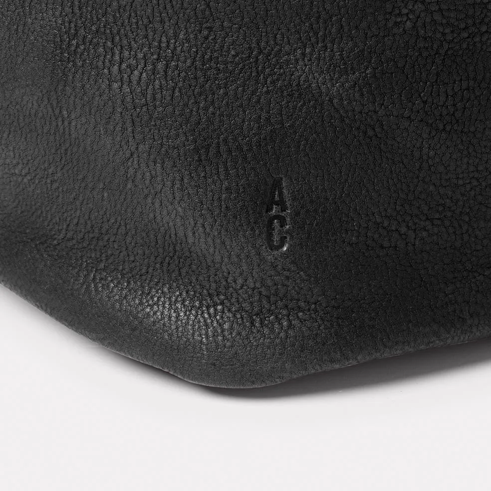 Lloyd Calvert Leather Bucket Bag in Black