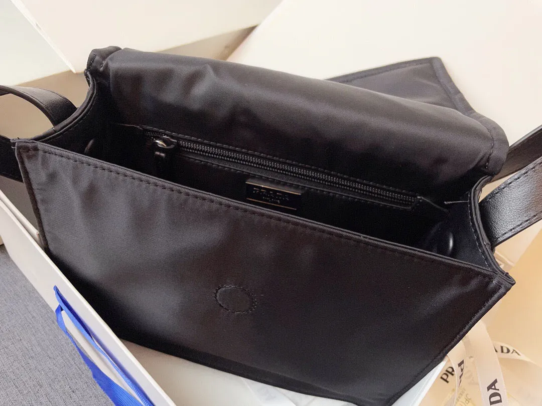 PD211 Small Padded Re-Nylon Shoulder Bag / 9x4.1x7.3inch