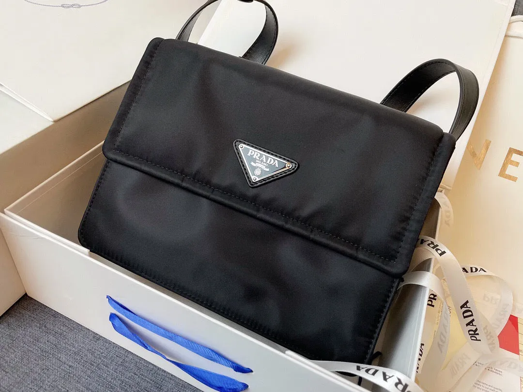 PD211 Small Padded Re-Nylon Shoulder Bag / 9x4.1x7.3inch