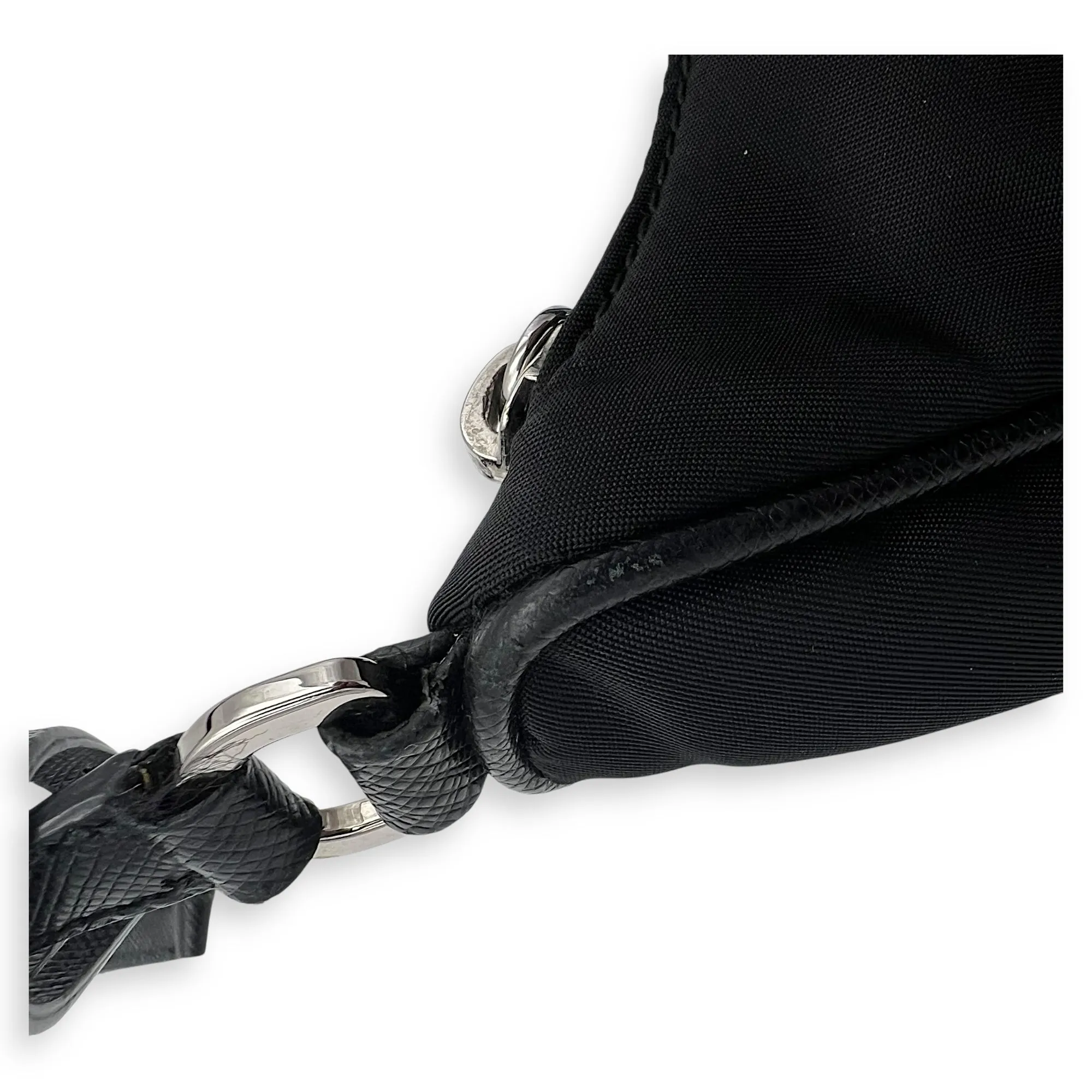 Re-Edition 2000 Shoulder Bag Black in Re-Nylon, Silver hardware