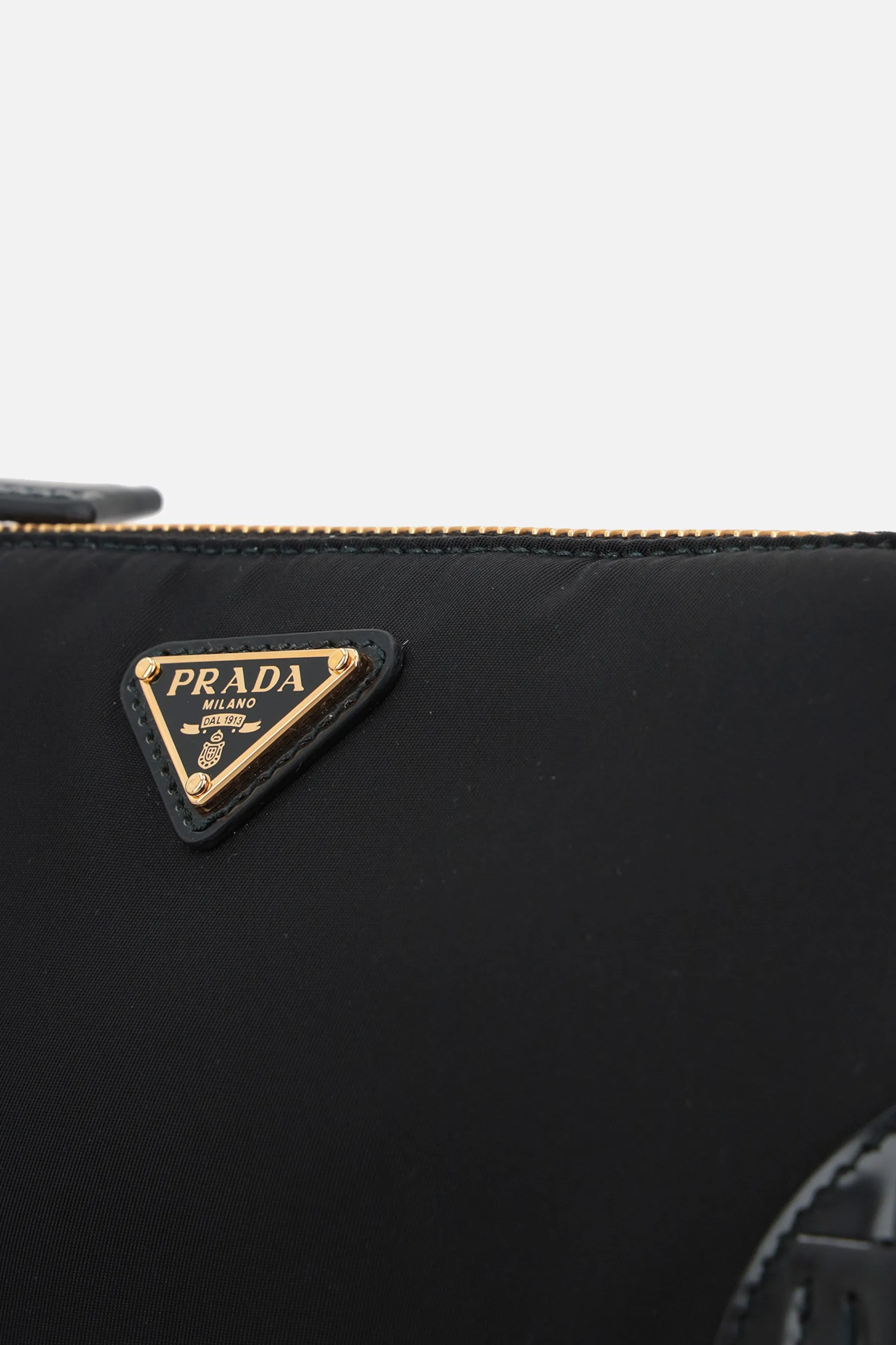 Re-Edition 2002 Shoulder Bag